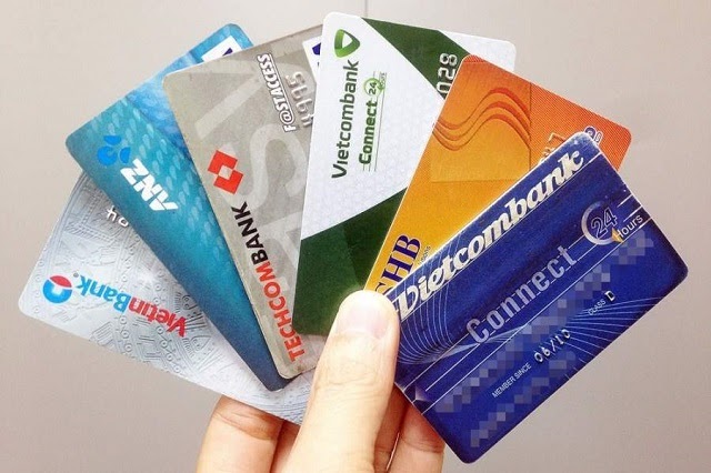 Mức phí mở thẻ thanh toán tại các đơn vị phát hành đều khác nhau
