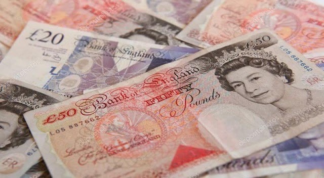 Tiền giấy của Vương Quốc Anh được phát hành bởi ngân hàng Anh, ngân hàng Scotland và ngân hàng Bắc Ireland